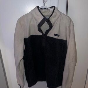 Columbia Gray and Cream Fleece Jacket